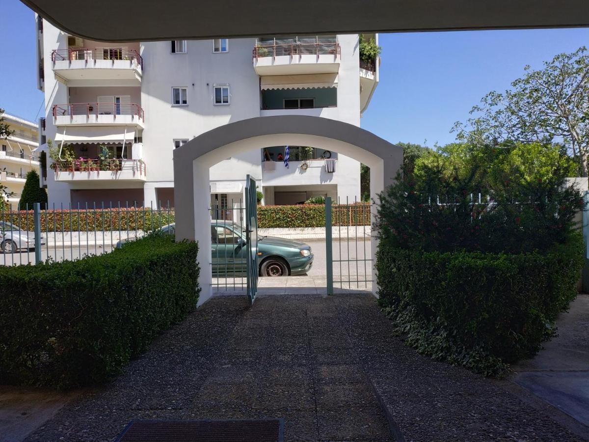 Thalia Apartment In Kalamata, 15' Walk From The City Center And The Beach Exterior photo
