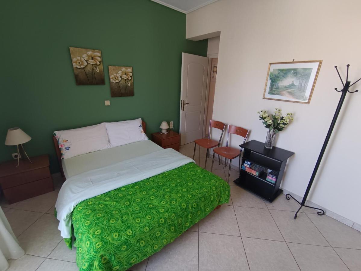 Thalia Apartment In Kalamata, 15' Walk From The City Center And The Beach Exterior photo